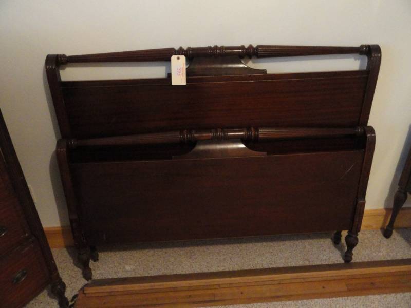 lot 393 image: Vintage Bed Head & Foot Board