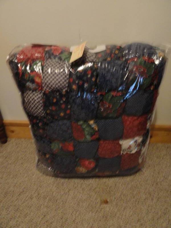 lot 403 image: Quilted King Comfort Blue