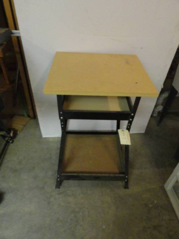 lot 407 image: Work Stand