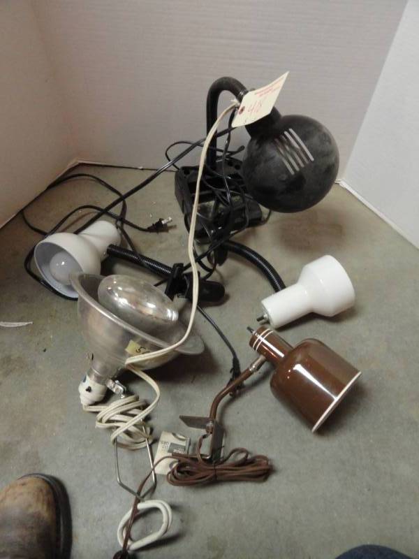 lot 418 image: Work Lights