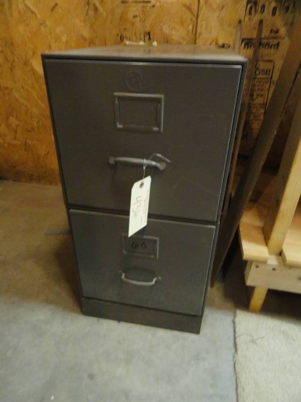 lot 436 image: 2 Drawer File Cabinet