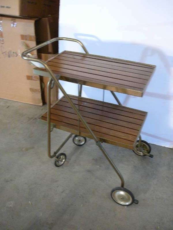 lot 509 image: Cart with wheels