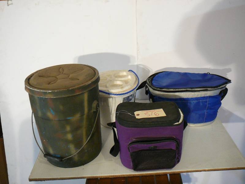 lot 516 image: Deer stand seat and cooler