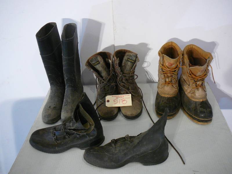lot 518 image: Lot of boots Oil resistant, Sorel style