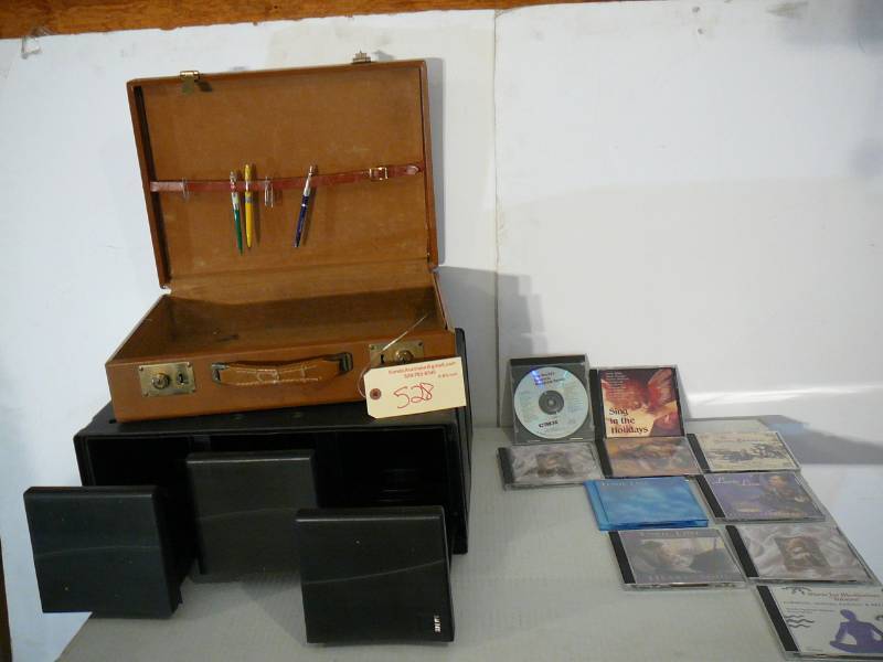 lot 528 image: Sterilite Clear view 66 Qt Container, Brief Case & CD Case
