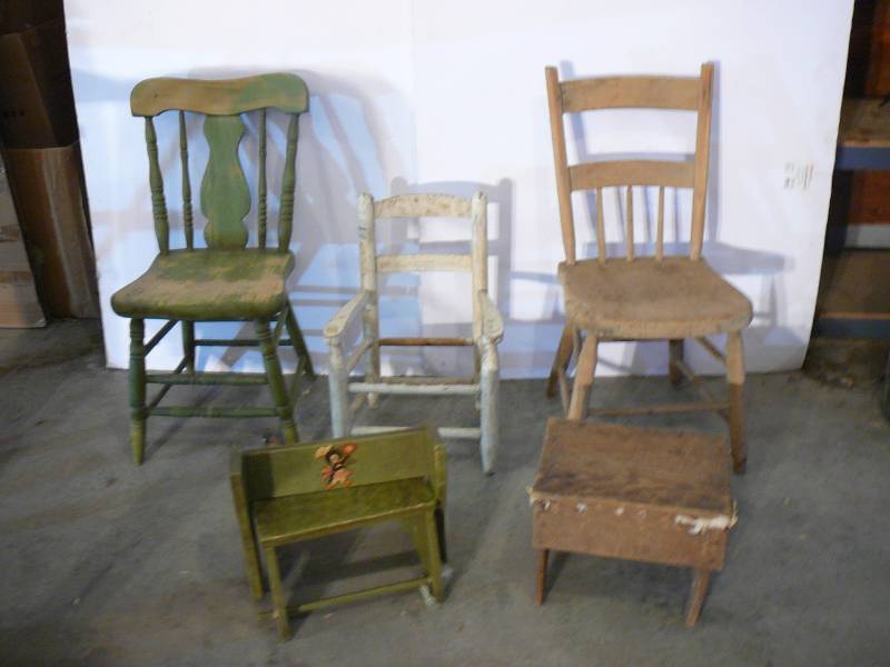 lot 532 image: Chairs, Foot Stool