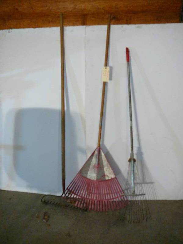 lot 539 image: Rakes