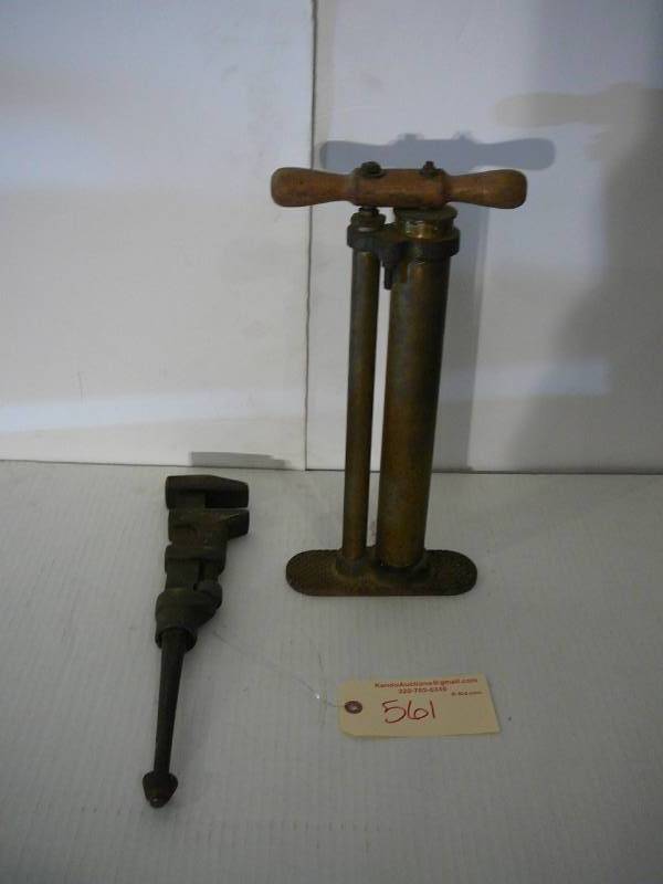 lot 561 image: Vintage Tire Pump