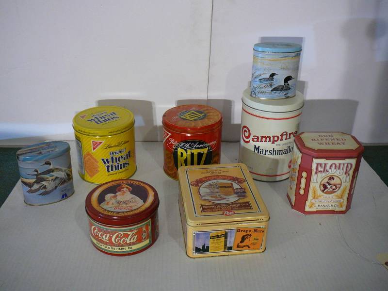 lot 564 image: Lot of Tins