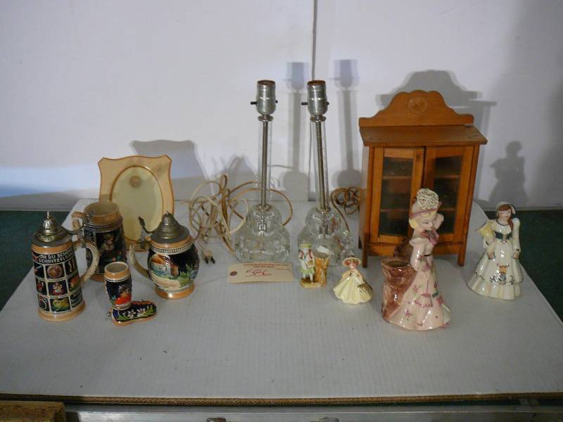 lot 586 image: Glass Lamps, German Beer Steins, Figurines