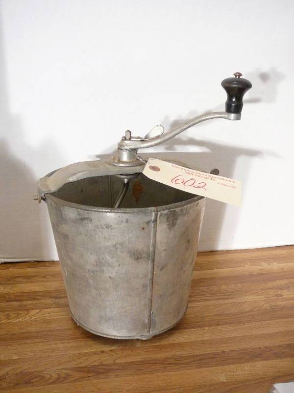 lot 602 image: Universal Breadmaker # 2