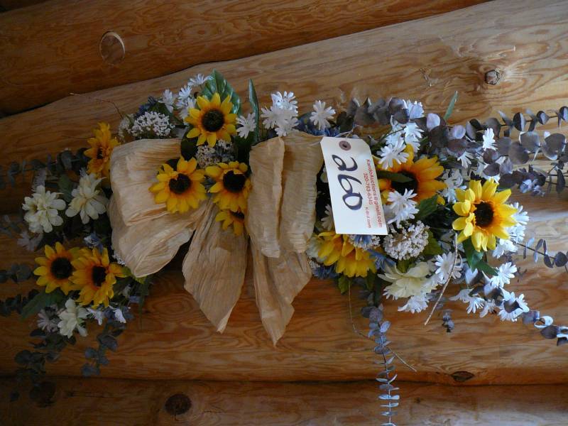 lot 260 image: Shower Curtain, Eucalyptus arrangement, Picture
