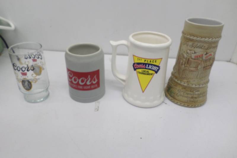 lot 73 image: 3 Coors Drinkware, Schlitz Stein