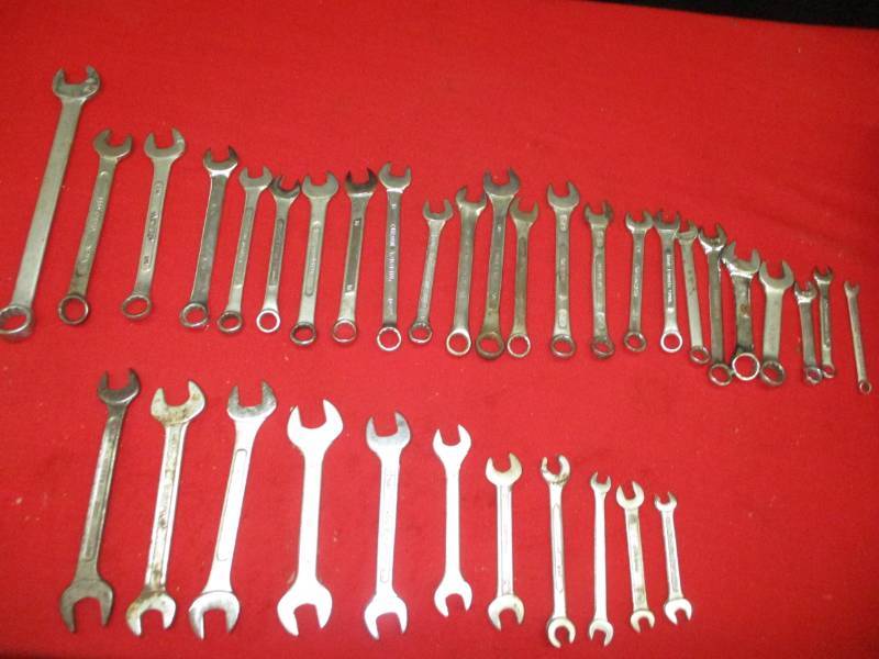 lot 105 image: Assortment of Wrenches