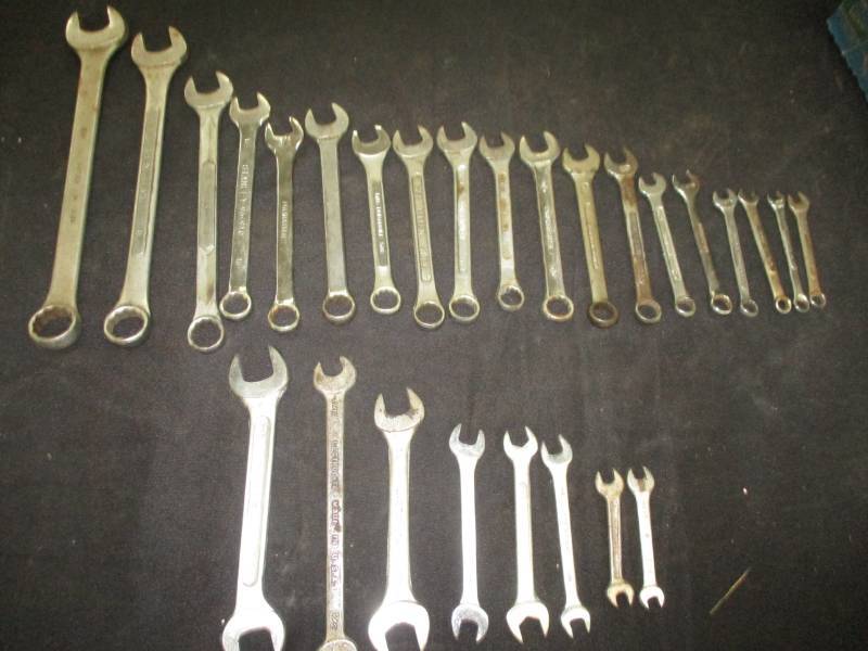 lot 106 image: Assortment of Wrenches