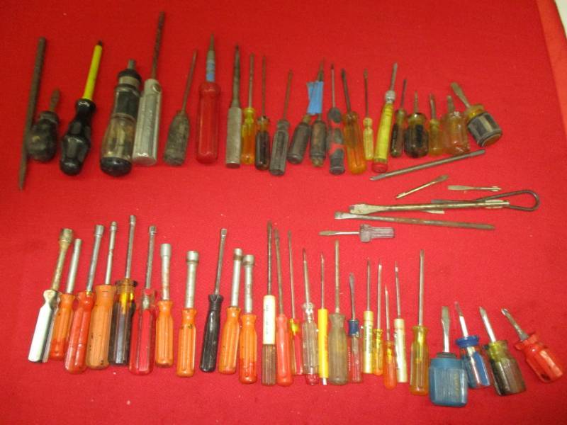 lot 110 image: Screwdrivers