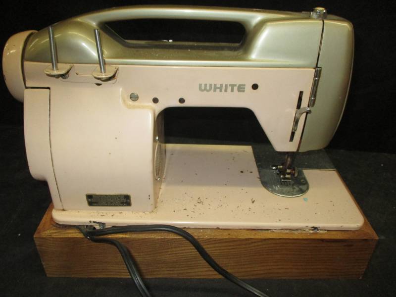 lot 118 image: White Sewing Machine