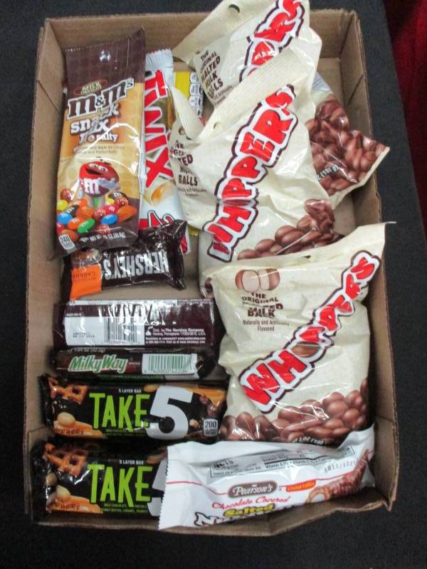 lot 191 image: 13 Candy Bars and 3 Bags of Whoppers