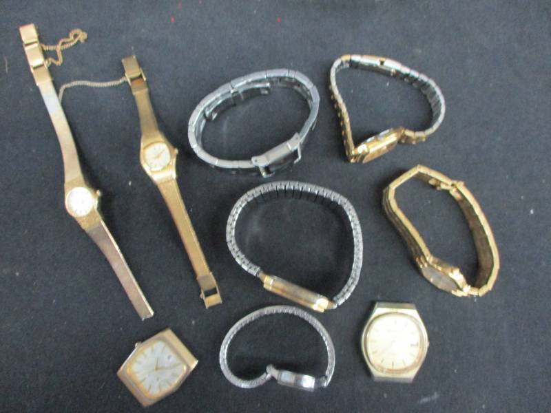 lot 152 image: Quartz Watches that need batteries