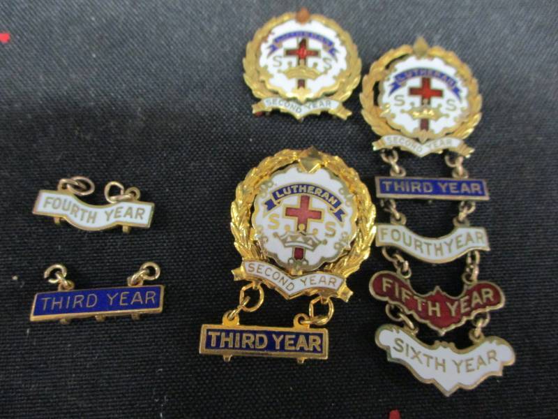 lot 164 image: Old Gold Sunday School Year Awards