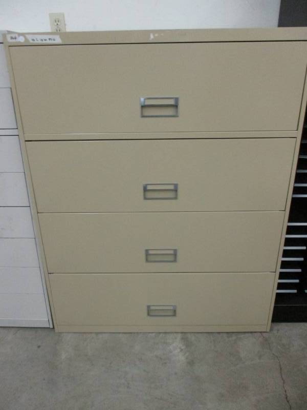 lot 4 image: Heavy Duty File Organizer