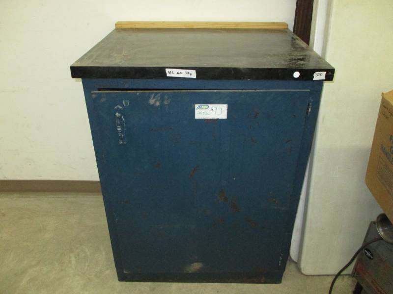 lot 28 image: Storage Cabinet