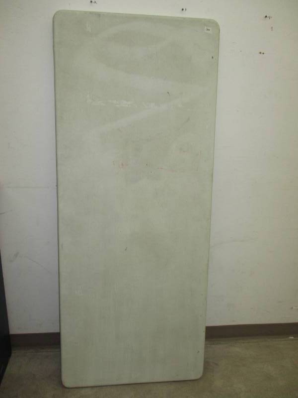 lot 29 image: 6 Foot Plastic Foldable White