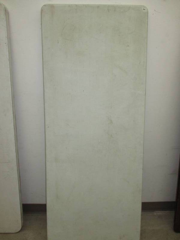 lot 31 image: 6 Foot Plastic Foldable White