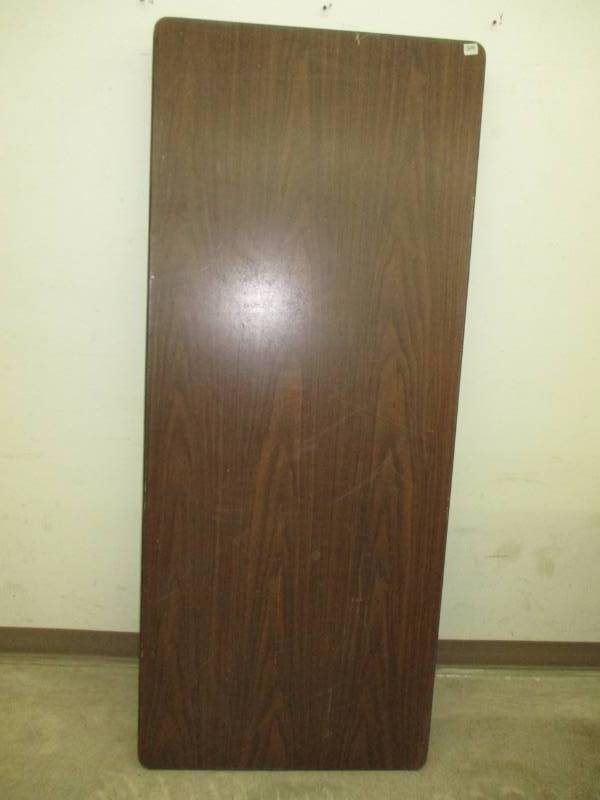 lot 32 image: 6 Foot Plastic Foldable White