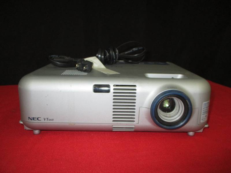 lot 36 image: NEC Grey VT660 Projector, Works Good