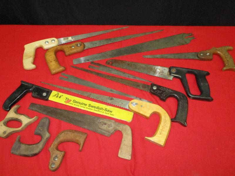 lot 81 image: Assortment of Keyhole Saws one  E.C. Atkins and Company x 3