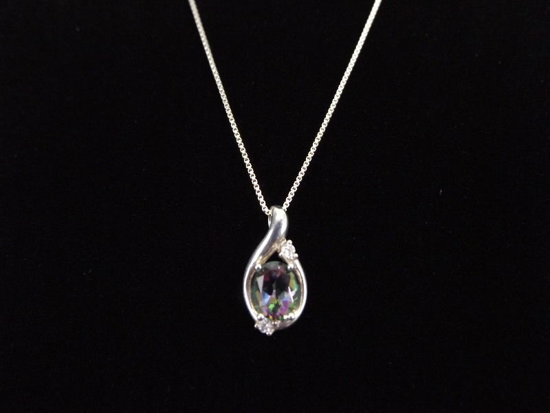lot 8 image: .925 Sterling Silver Faceted Alexandrite Crystal Necklace Pendant