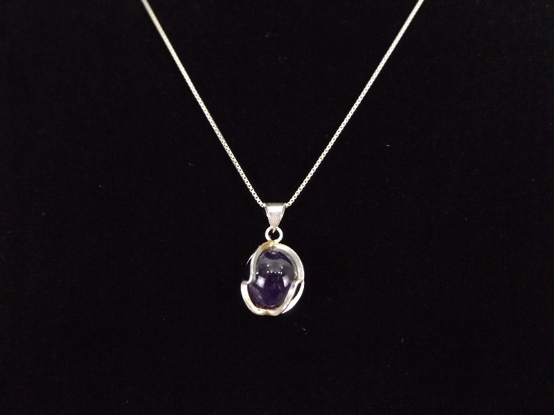 lot 10 image: .925 Sterling Silver Amethyst Ball Necklace Pendant