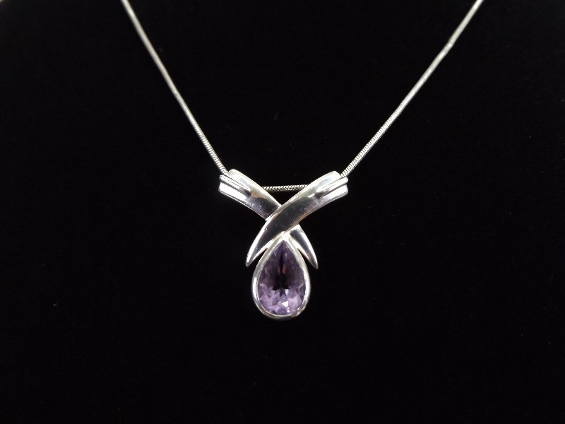 lot 11 image: .925 Sterling Silver Pear Cut Amethyst Necklace Pendant