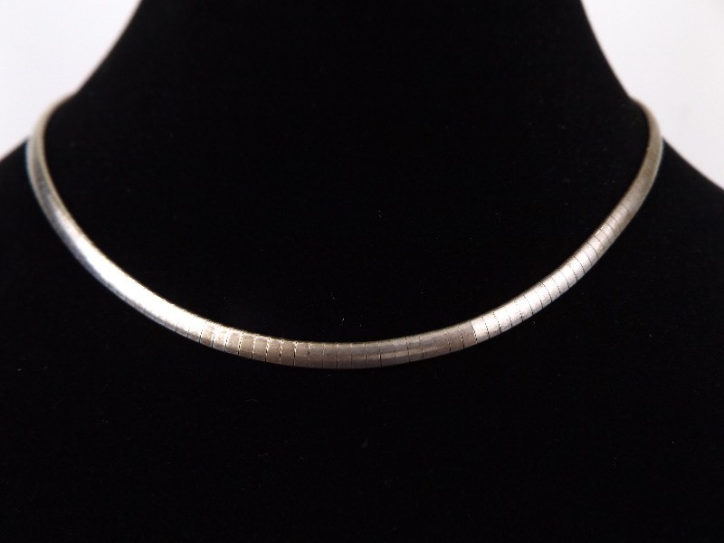 lot 18 image: .925 Sterling Silver Flexible Omega Necklace