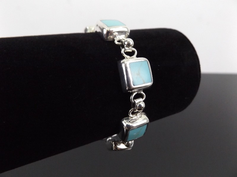 lot 23 image: .925 Sterling Silver Inlayed Turquoise Bracelet