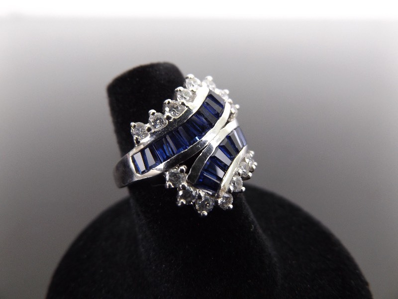 lot 40 image: .925 Sterling Silver Sapphire Crystal Ring Size 6.25