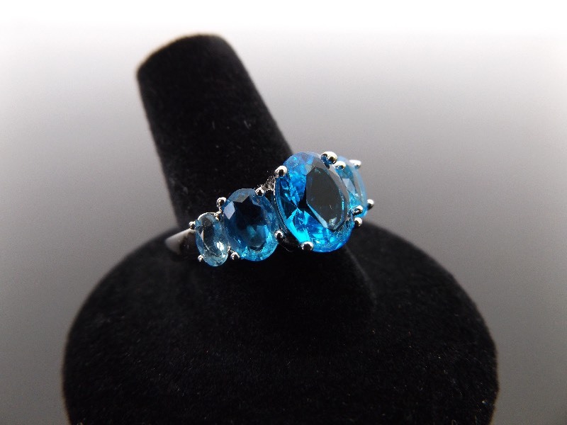 lot 52 image: .925 Sterling Silver Topaz Crystal Ring Size 9.5