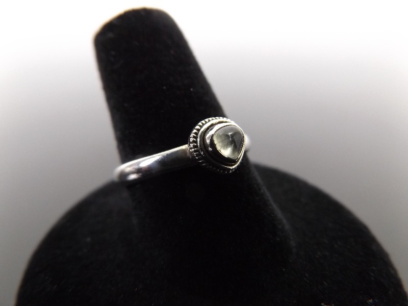 lot 56 image: .925 Sterling Silver Moonstone Cabochon Heart Ring Size 8.25
