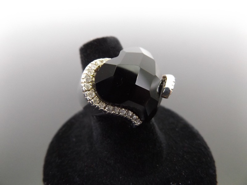 lot 61 image: .925 Sterling Silver Crystal Faceted Black Onyx Heart Ring Size 6.5