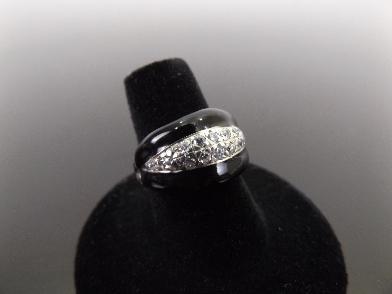 lot 72 image: .925 Sterling Silver Black Onyx and Crystal Ring Size 7.5