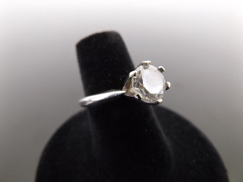 lot 82 image: .925 Sterling Silver Crystal Solitaire Ring Size 6