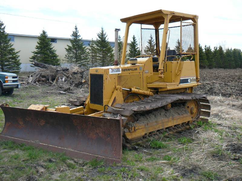 lot 17 image: 1986 Caterpillar D38  Dozer   R1034
