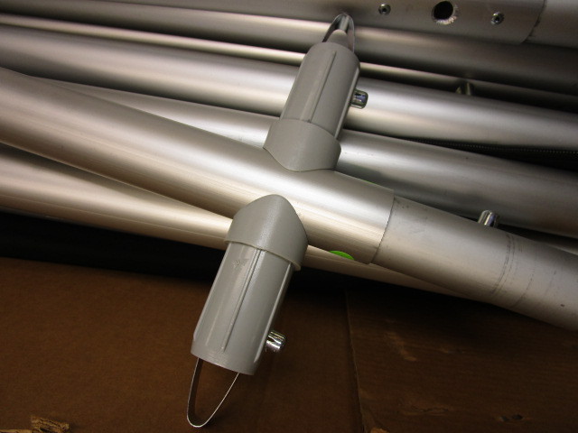 ADVERTISING DISPLAY UNITS