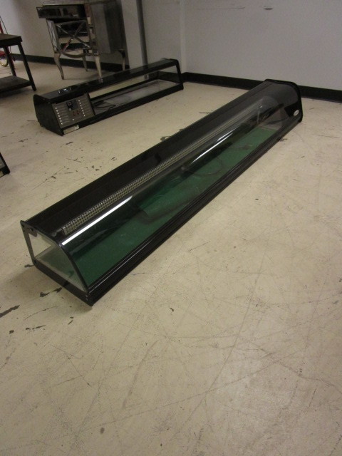 LARGE REFRIGERATED SUSHI CASE