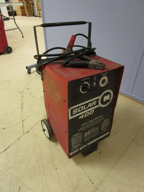 HEAVY DUTY BATTERY CHARGER