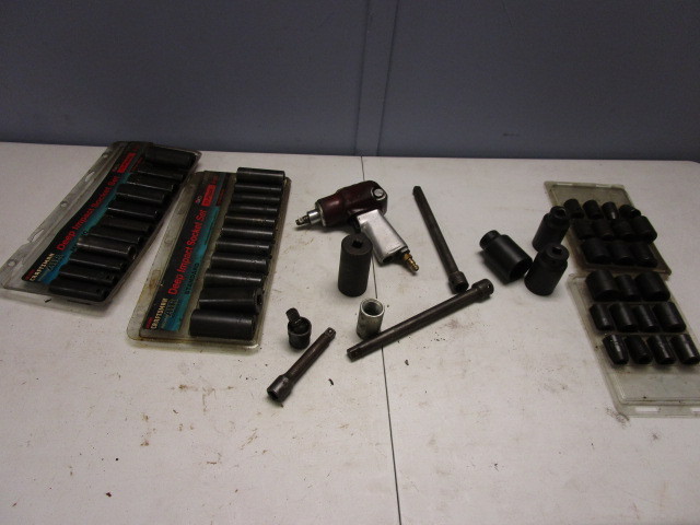 PNEUMATIC IMPACT WRENCH AND SOCKETS