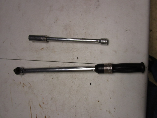 TORQUE WRENCH