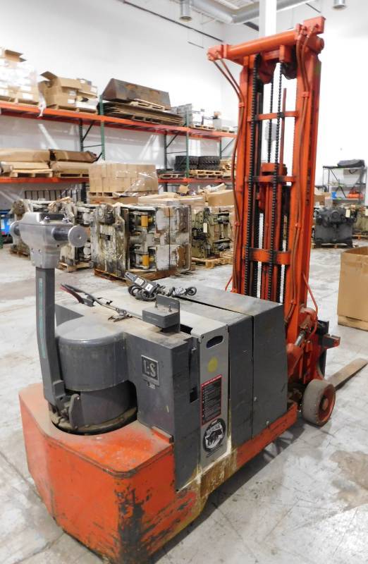 lot 10 image: Lewis Shepard WC2 Walkie Stacker