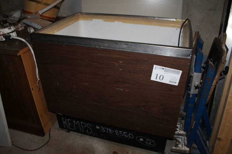 lot 10 image: Hussmann NSF Commercial RefrigeratorFreezer